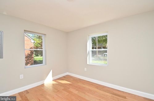 148 Moncure Dr, Alexandria VA 22314-4946 exterior