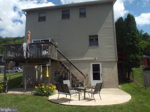 223 Savory St, Primrose, PA 17901-3941