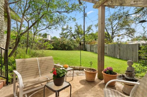 11503 Champion Dr, Austin TX  78750-3011 exterior