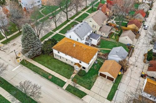 4543 Ardmore Ave, Milwaukee WI 53211-1402 exterior