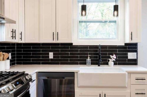 1437 Kenilworth Dr, Atlanta GA 30310-3943 exterior