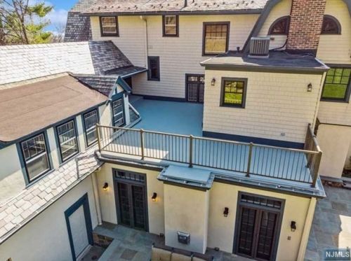 264 Upper Mtn Ave, Montclair NJ 07043-1417 exterior