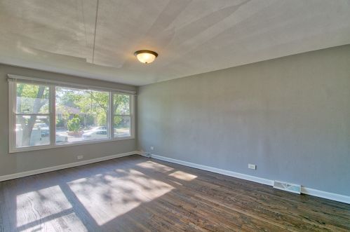 14225 Ingleside Ave, Dolton, IL 60419-1368