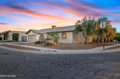 1458 Olympic Club Dr, Tucson AZ  85710-7250 exterior