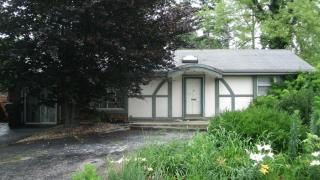 8905 Tanglewood Cir, Belleville, IL 62223-1624