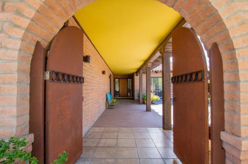 6825 18th St, Phoenix AZ  85042-5706 exterior