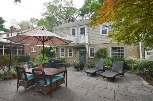 2338 88th St, Milwaukee, WI 53226-1954