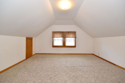 615 Saylor Ave, Elmhurst IL 60126-4305 exterior