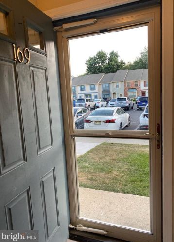169 Wyndham Pl, Trenton NJ  08691-3133 exterior