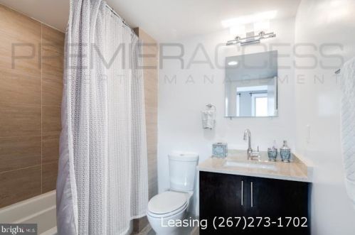 1133 Hope St, Philadelphia PA 19122-4611 exterior