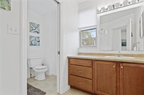 5015 Broad St, Pittsburgh PA  15224-2403 exterior