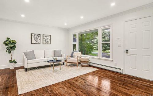 24 Aspen Ledges Rd, Ridgefield CT 06877-1826 exterior