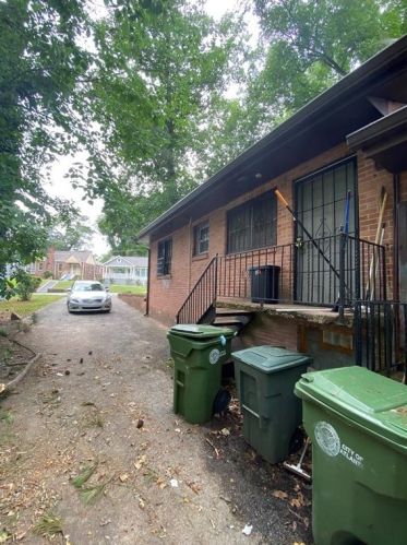 1076 Donnelly Ave, Atlanta GA 30310-3353 exterior