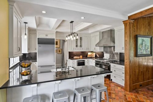 30 Golf Cir, Atlanta GA 30309-2709 exterior