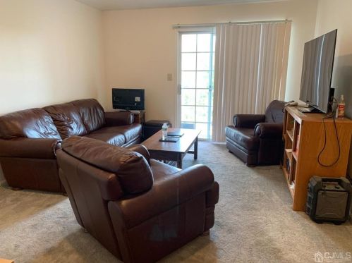 1732 Waterford Dr, Edison NJ  08817-1908 exterior