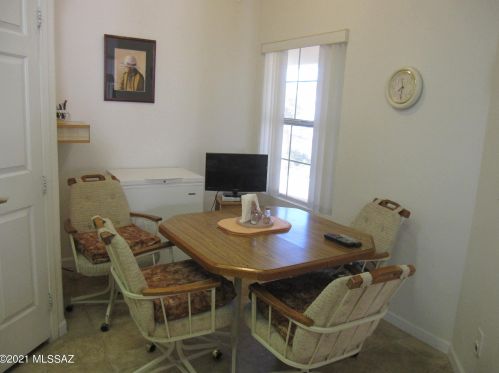 560 Riverdale Ct, Green Valley AZ 85614-3524 exterior