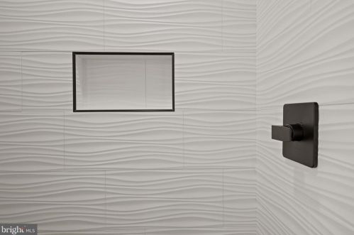 829 Shippen St, Lancaster PA  17602-2043 exterior