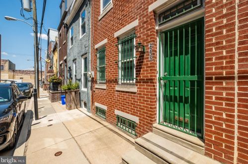 2235 League St, Philadelphia PA  19146-2525 exterior