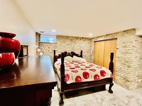 6244 Keeler Ave, Chicago IL 60803-1906 exterior