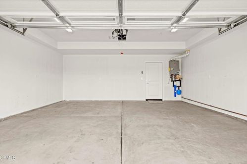 319 F St, Oxnard CA  93030-4506 exterior