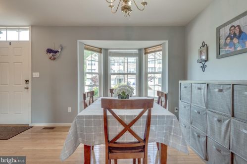 105 Knollwood Dr, Lancaster PA 17601-5613 exterior