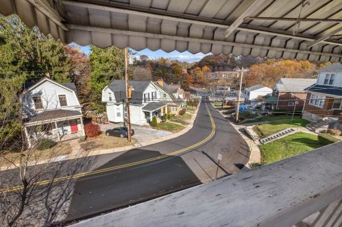 41 Glenmore Ave, Pittsburgh PA 15216-2124 exterior