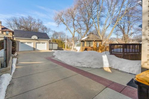 7328 Lloyd St, Milwaukee WI 53208-1207 exterior