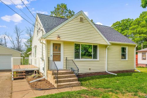 1602 Linzie Rd, Duluth MN 55811-1647 exterior