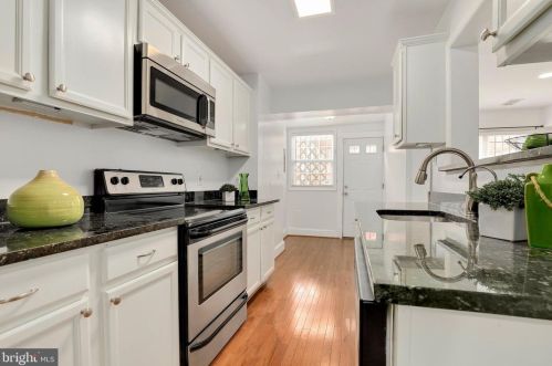 326 Emerson St, Washington DC  20011-4110 exterior