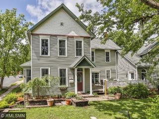 702 4th St, Stillwater, MN 55082-4003