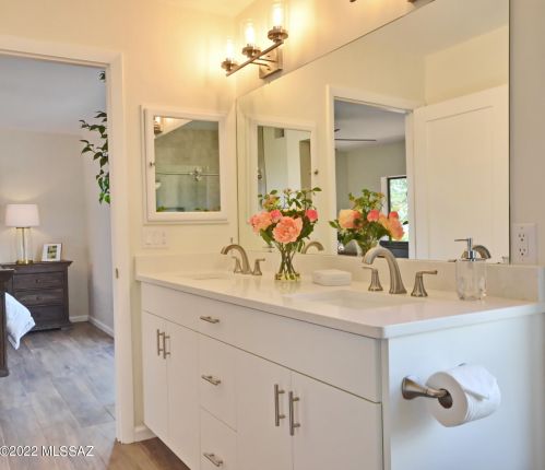 5837 Paseo Ventoso, Tucson AZ  85750-1131 exterior