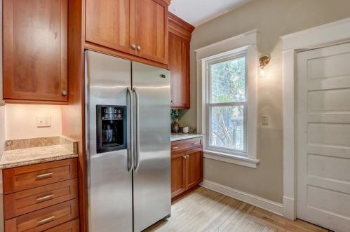 2109 Kenwood Blvd, Milwaukee WI  53211-3311 exterior