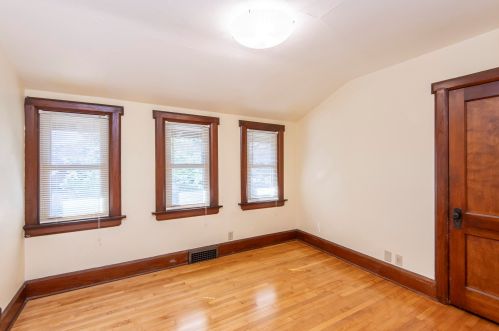 2044 59, Milwaukee WI 53210-1505 exterior