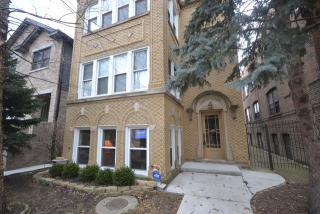 3828 Mozart St, Chicago IL  60618-3618 exterior