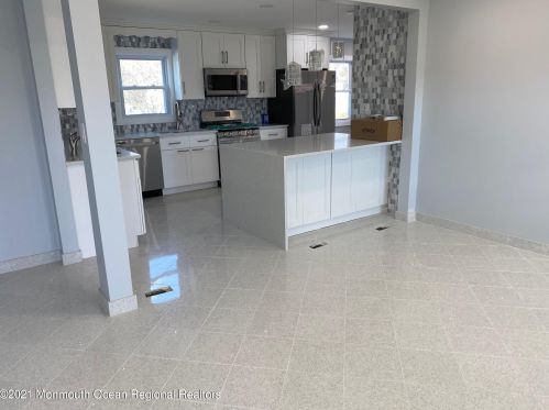 16 Cheryl Dr, West Long Branch NJ  07764-1756 exterior