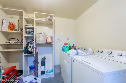 7925 Beverly St, Tucson AZ 85710-5803 exterior