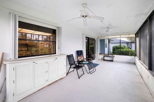 136 Marseille Dr, Naples FL 34112-7102 exterior