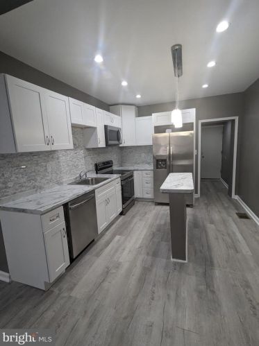 2529 23rd St, Philadelphia PA  19132-4106 exterior