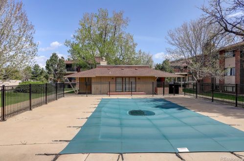 600 Manhattan Dr, Boulder CO 80303-4014 exterior