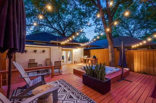 340 Edgefield Ave, Dallas TX 75208-5319 exterior