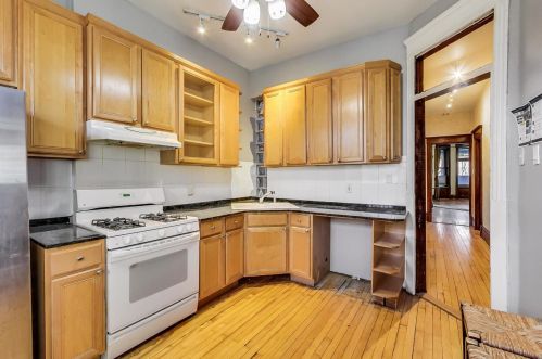 4053 Greenview Ave, Chicago IL 60626-4217 exterior