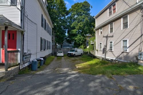313 Copeland St, Quincy, MA 02169-4006