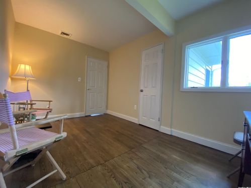 16 Richmond Pl, Commack NY 11725-5008 exterior