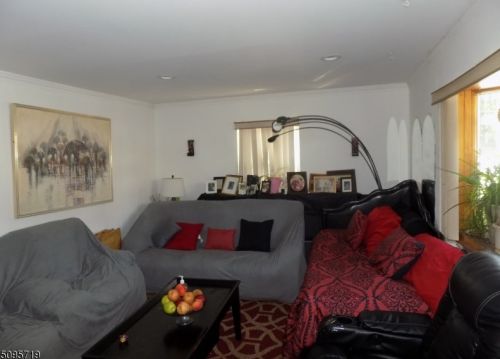 206 Midland Pl, Newark, NJ 07106-3310