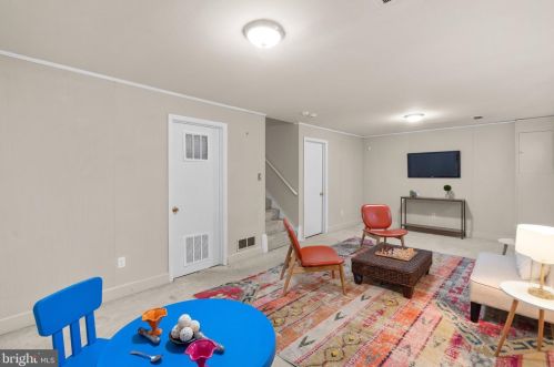 13105 Hathaway Dr, Silver Spring MD 20906-3727 exterior