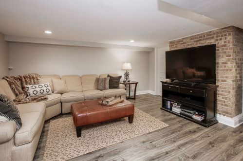 860 Linden Ave, Elmhurst IL 60126-5312 exterior