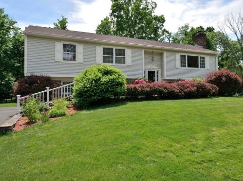 105 Greenmeadow Dr, Springfield, MA 01106-2307