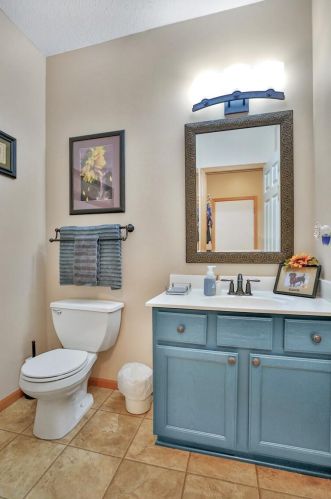 408 Hickory Ln, Saint Paul MN 55128-7037 exterior