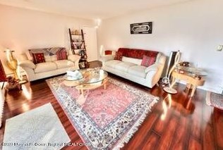 57 Eardley Rd, Edison NJ 08817-3030 exterior