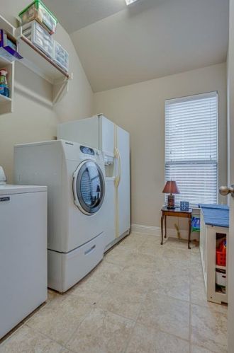 12937 Spg Hl Dr, Frisco TX 75035-1672 exterior